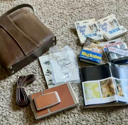 Polaroid land camera - sx-70,