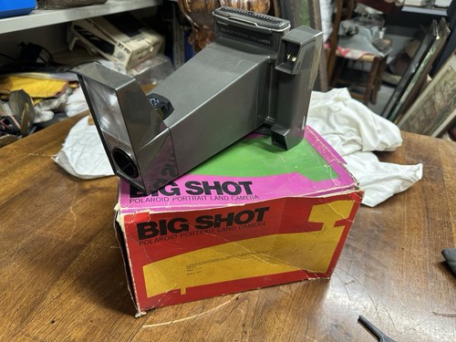 Polaroid portrait land camera - portrait,