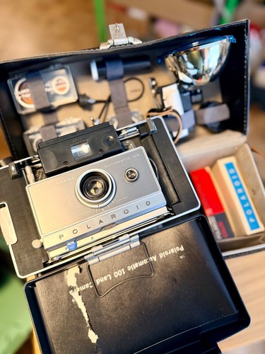 Polaroid land camera - land,