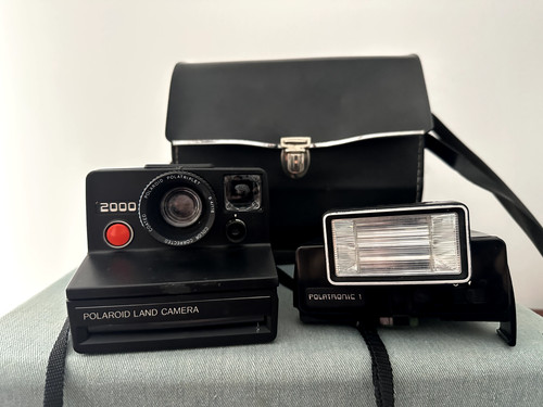 Polaroid land camera - camera, 2000