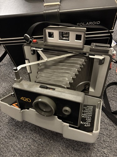 Polaroid land camera model 420 - model,